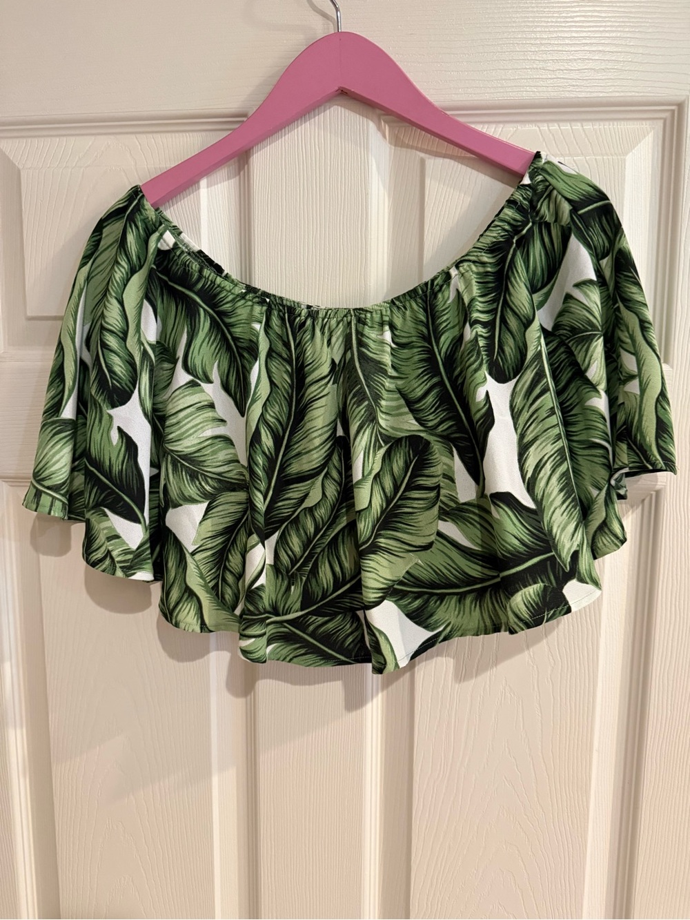 Show Me Your MuMu Green Tropical Leaf Off-Shoulder Crop Top